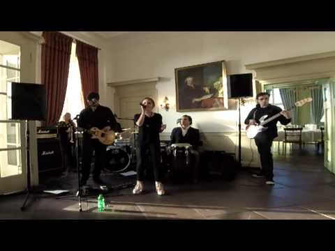 Right to be Wrong - Joss Stone Carlotta Truman(15) & Band live