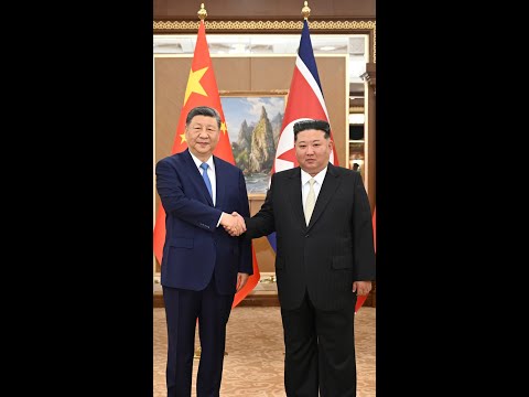 Xi Receives Lavish Welcome From Kim in North Korea