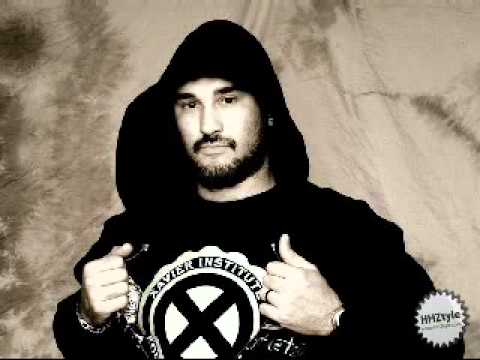 download lagu mp3 mp4 Kase O Metro, download lagu Kase O Metro gratis, unduh video klip Kase O Metro