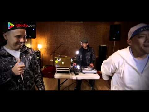 Sweet Martabak - Sumur Di Ladang - Klikklip