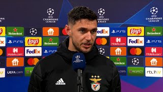 Download lagu 'I can't fight, but I can fight on the pitch.' Emotional Yaremchuk after Benfica defeat Ajax mp3