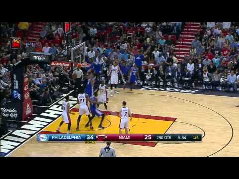 Jahlil Okafor at the rim (21/11/2015)