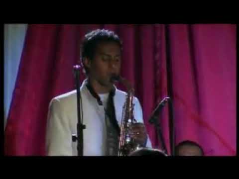 Efa nasandratra Izy - RIJA RASOLONDRAIBE - Live Palais des Sports