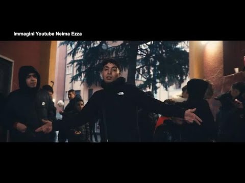 Rapper arrestati, Neima Ezza nelle sue canzoni canta: «Strappavamo le collane»