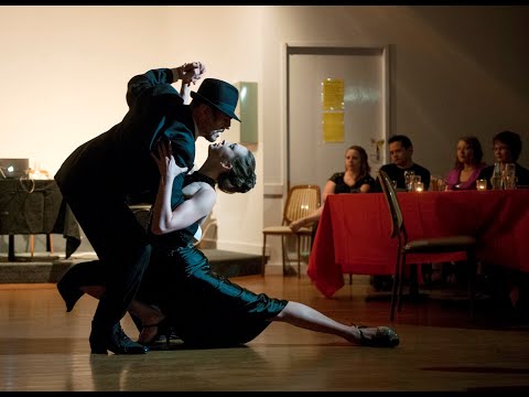 'En Esta Tarde Gris' with English Subtitles - Tango by Clare Morehen & Hugo Fernández