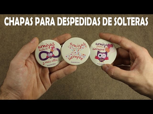 Vídeo relacionado con kit Chapas Alfileres despedida de soltera - Regalos boda para invitados - accesorios novia (Puntitos Rojos)