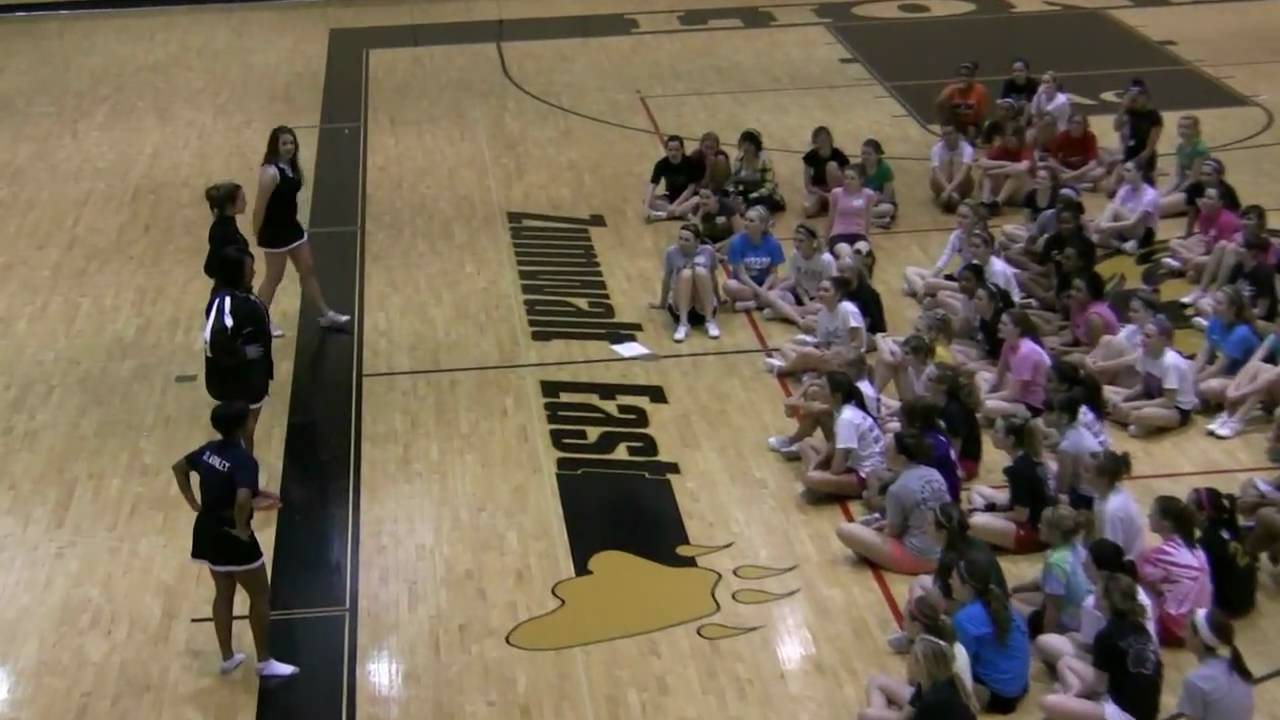 Cheerleader Tryouts (03.10.2010)