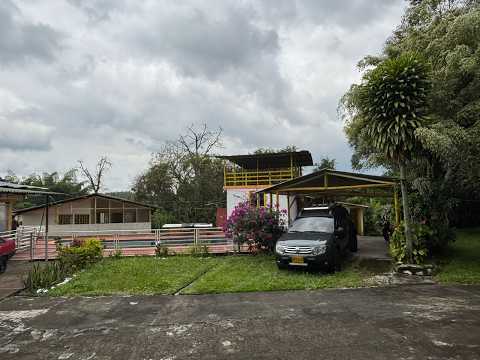 Venta Finca Calarca vía a la Virginia Qui-Col. COD: 9837785