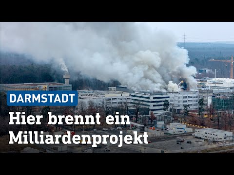 Kilometerweit zu sehen: Großbrand in Darmstädter Megaprojekt | hessenschau