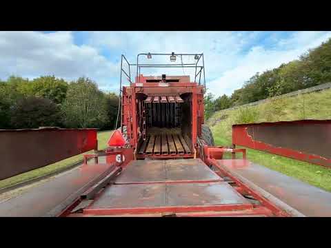 Video: Fiatagi Hesston 4900 bigballepresser med ballevogn 1