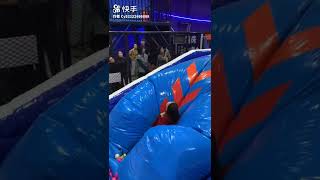 【Funny TikTok】エチエチ🤣ミニスカJUMP台 すごいぞ中国