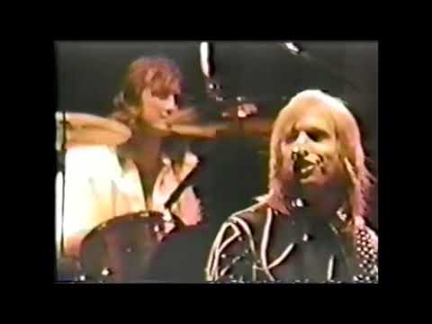 Thumbnail for Don't Do Me Like That - Tom Petty & the HBs, live 1985 (video!) by Tom Petty, Songwriter, Y&T