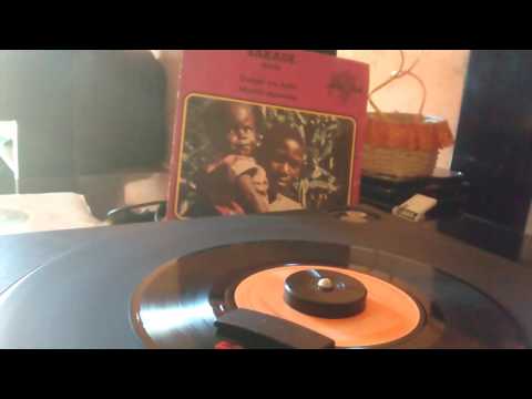 Zungu Ya Kala (Amigo) - Sakade Band