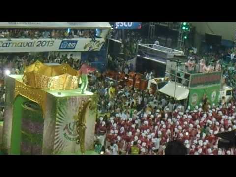 DUAS BATERIAS DA MANGUEIRA UM SHOW A PARTE