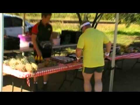 SEA FM's JAY AND DAVE & THEIR BATTERY OPERATED TORCH RELAY - EVERYTHING MACKAY!