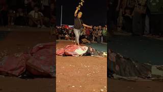 Download lagu MENAKUTKAN Penyembuhan kesurupan gondo mayit jaranan kuda lumping #possessed mp3