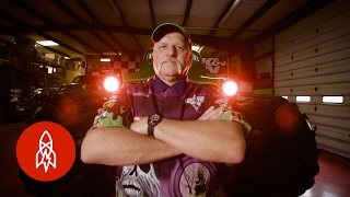 GRAVE DIGGER: The Definition of a Monster Truck