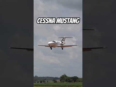 Cessna mustang 510 pousando no aeroporto de cianorte-PR