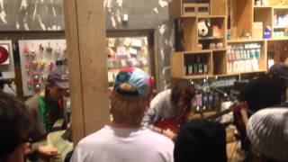 DIIV - How Long Have You Known (Urban Outfitters Lexington Grand Opening 10/23/14 )
