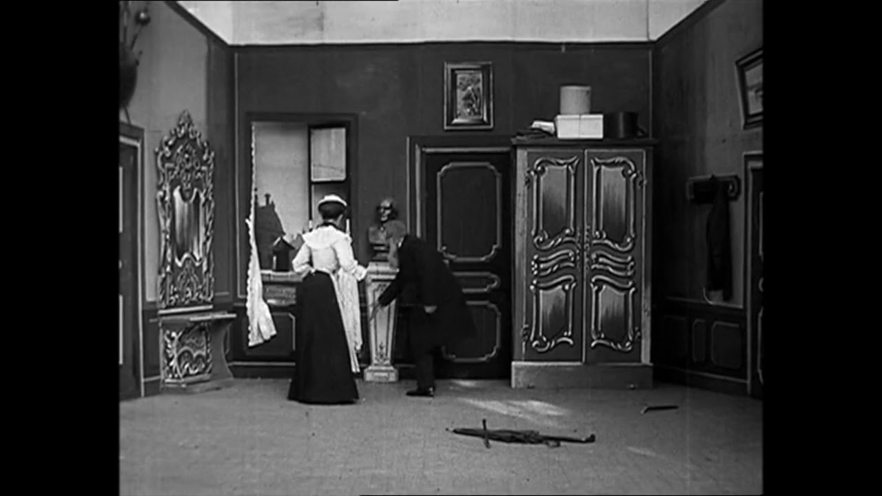 La Douche d'eau bouillante (1907) Rogues' Tricks (Méliès)