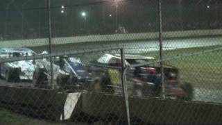 preview picture of video 'Lismore Masters 1st half feature V8 Dirt Modified Race'