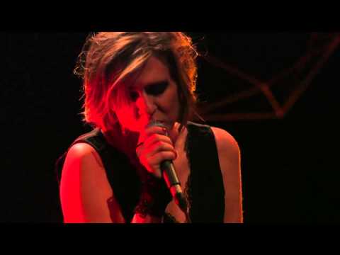 Beatrice Mason- Caramel (Suzanne Vega)