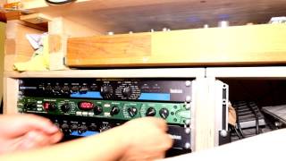 Video thumbnail for LINE6 ECHO PRO (DL 4 RACK Studio DELAY MODELER) quick demo with Waldorf Pulse1 Synth by Rob World