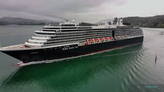 HAL Noordam, making her way out of Dunedin Harbor, 11th December 2025