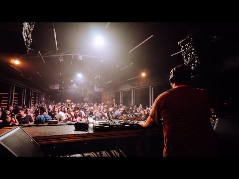 Heisen playing Marcelo Oriano - Schreien (Nineteen Sines Remix) @SurrealPark Carnival Brazil