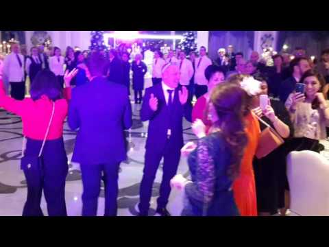 Sposi e Invitati Ingresso Divertente  - Plaza  - Animazione Matrimonio Francesco Barattucci Showman