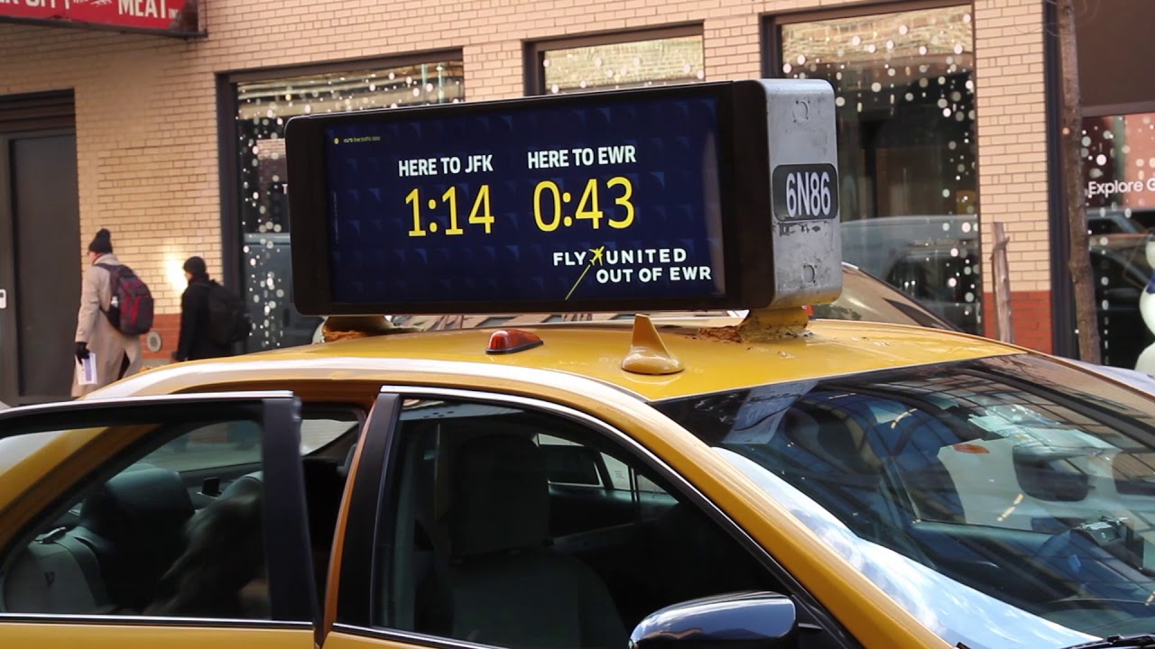 United Airlines – Taxi-Top Campaign