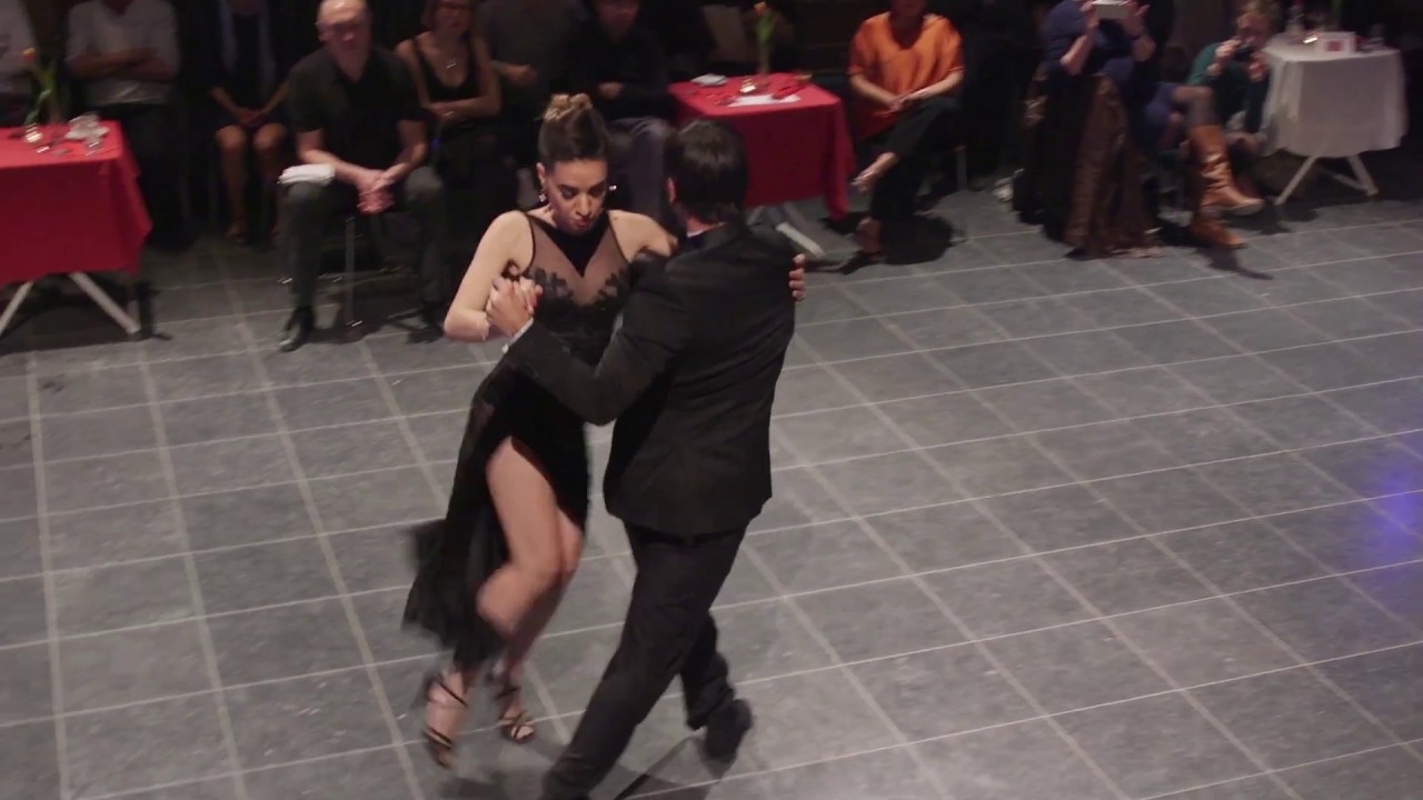 Eva Icikson & Brenno Marqués bailan Tango @ La Capilla Altena