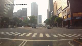 preview picture of video '白牌破車居然給我衝中港路咧.avi'