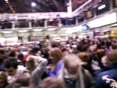 Flash Mob at London Liverpool Station