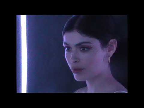 Leslie Medina - Vanessa (Lyrics Video)