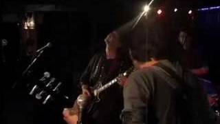 We insist live au triton