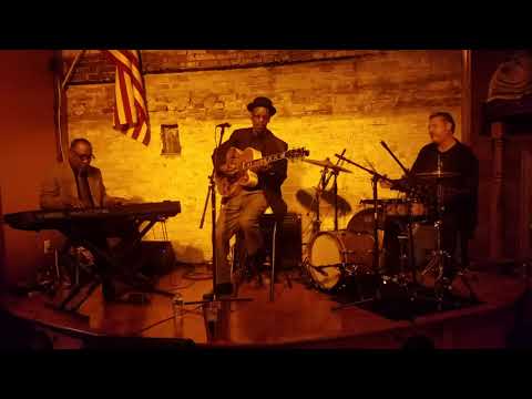 Michael Ross, Roger Harris, Joe Valentino