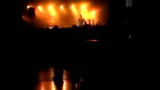 Familjen - Huvudet i sanden