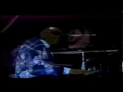 #nowwatching Ray Charles & Gladys Knight - Georgia On My Mind / Neither One Of Us (LIVE)