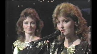 Mama He&#39;s Crazy - The Judds