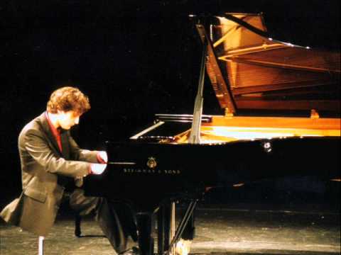 L. v. Beethoven: Piano Sonata No.9 (op. 14/1) - RONDO - ALLEGRO COMMODO (3/3)