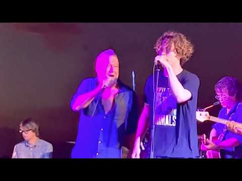 The Weight - Music in Paradise - Jimmy Barnes & Ian Moss Rock The Maldives - Sunset Concert 5