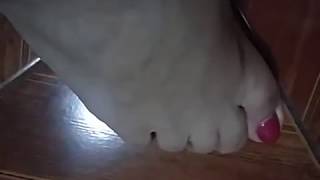Veiny feet