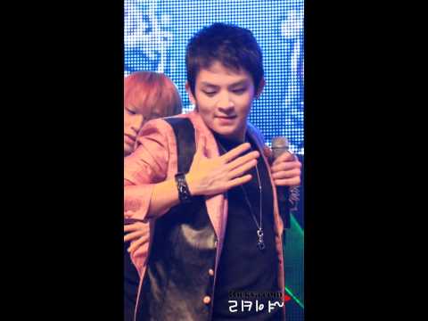 110920 yellow concert - no more perfume on you by Rickya.com