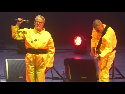 DEVO - FULL SHOW - COSMIC DE-EVOLUTION TOUR@PNC Bank Center Holmdel, NJ 10/4/25