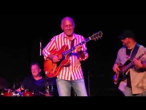 LARRY CARLTON live at The Beacon Theatre, Hopewell, VA 9.18.2025