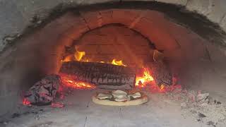 Brick Oven Margherita Pizza 🍕 😋