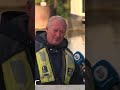 Grachtenvisser 'boos' na vraag verslaggever: 'Hou niet van die geintjes' |#shorts