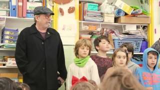Silvio Rodriguez el reparador de sueños - Visita una escuela en coruña