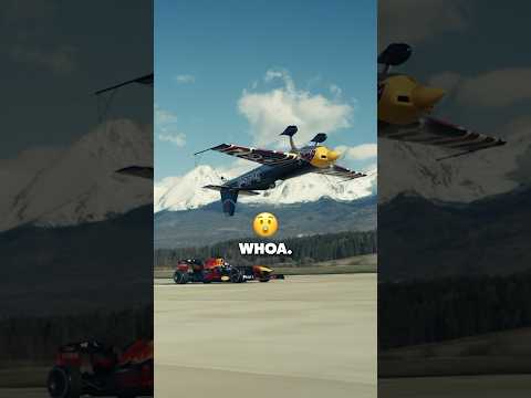🇨🇿 Český pilot letí vzhůru nohama nad formulí 🤯 @MartinSonka #redbull #f1 #motorsport #aerial